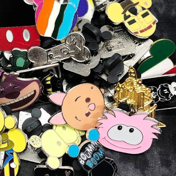 🔮 5/$25 5 Scrapper or Defective Disney Pins - Picture 3 of 7